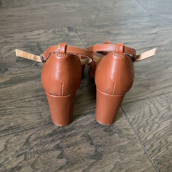 The Loft Top Knot Platform Heels - Picture 4 of 7